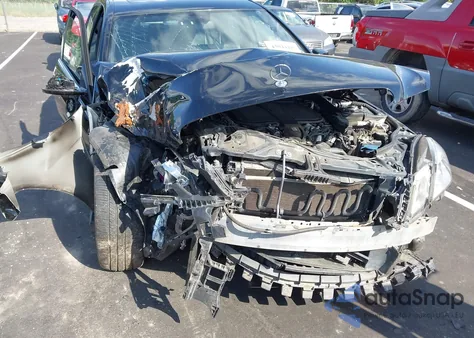 2012 Mercedes-Benz E 350 z USA, uszkodzony, nr VIN WDDHF5KB5CA608615